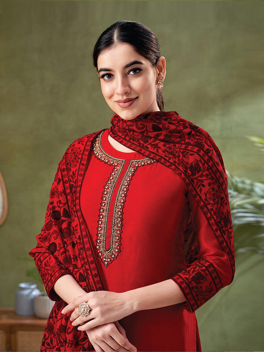 Women red elegant party wear